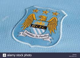 19 club badge manchester city. Manchester City Football Club Emblem Stockfotos Und Bilder Kaufen Alamy