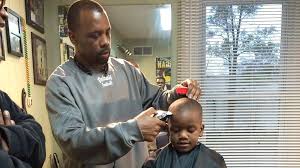 This Barber Gives Discount Haircuts To Kids Who Read While He Works Allure
