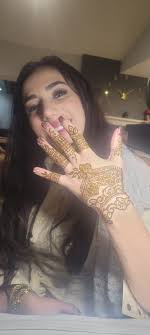Henna artist services available in DC area