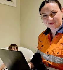 Ashleigh Harding's Instagram, Twitter & Facebook