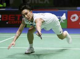 He is a former world and olympic champion in the men's singles. Olympic Tokyo 2021 Top 3 Tay Vá»£t Cáº§u Long Ä'Æ¡n Nam Co Thá»ƒ NgÄƒn Cháº·n BÆ°á»›c Tiáº¿n Cá»§a Kento Momota