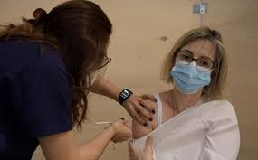 Quando se introduzia a data de nascimento para marcar. Covid 19 Autoagendamento Para Vacinacao De Maiores De 45 Anos Ja Esta Disponivel Coronavirus Jornal De Negocios