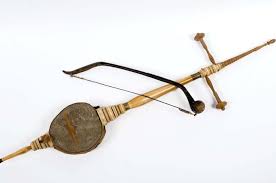 Saronen merupakan alat musik yang dibunyikan dengan cara ditiup pada bagian yang berlubang kecil. Alat Musik Rebab Sejarah Asal Daerah Cara Memainkannya