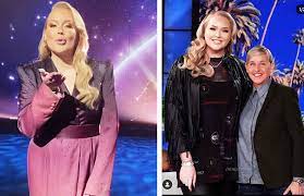 Nikkie de jager (born 2 march 1994), better known by her youtube channel name nikkietutorials, is a dutch makeup artist and beauty vlogger. Hxqrlpgdkxsehm