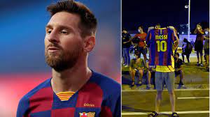 Barcelona barcelona present a renewal offer to messi. Lionel Messi Informs Barcelona He Wants To Terminate Contract Eurosport