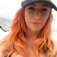 Hayley Mullen's Instagram, Twitter & Facebook