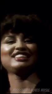 OUR BEAUTIFUL, LEGENDARY LADY MS. PHYLLIS HYMAN WITH HANDSOME,  MULTI-TALENTED "LEON". OOOOH YEAH, THEY DEFINITELY CAME TO SEE YOU PHYLLIS!  ❤ ❤ 🎶🎵.