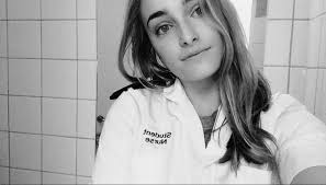 Madeline Devine (@madsdevine)