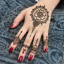 Fun Little Ditty From International Education Event At Miami U Love The Classic Red Nails Henna Tattoo Designs Simple Henna Tattoo Hand Simple Henna Tattoo