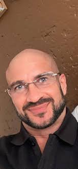 Same pictures, same scam. I hope no one contacted this guy.