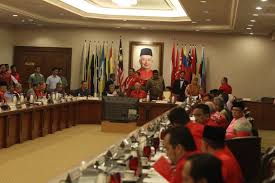 Timbalan presiden umno, datuk seri mohamad hasan dijadual merasmikan perhimpunan agung pergerakan sayap wanita, pemuda dan puteri umno pada sabtu secara serentak. Berita Harian On Twitter Pau2017 Presiden Umno Datuk Seri Najib Razak Mempengerusikan Mesyuarat Khas Majlis Tertinggi Umno Sempena Perhimpunan Agung Umno 2017 Di Pusat Dagangan Dunia Putra Pwtc Kuala Lumpur Foto