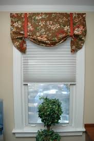Versatile fabric valances in a variety of styles can add that extra finishing touch to windows in every room. Decorate Your Windows With These Stunning Diy Valance Ideas You Won T Believe How Easy It Is To Do A Valan Diy Window Treatments Valance Patterns Diy Valance