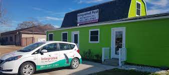 We pest and pets might be spelt with the same letters, but we understand the way you feel about them is very different. Pest Control Stafford Exterminator Family Owned 281 341 1761