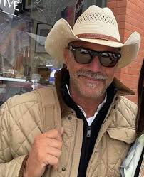 Kevin Costner's Smile and Handsomeness Discussion