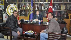 Sinan şamil sam ankara sincan'da başladığı boks macerası onu dünya boks şampiyonluğu'na kadar ulaştırdı. Sinan Samil Sam Haberleri Ihlas Haber Ajansi