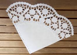 Diy Tuten Aus Tortenspitze Tortenspitze Papiertuten Basteln Basteln Anleitung