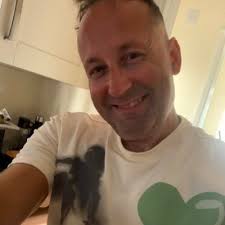 Mike Snelling (@MikeSnelling8)