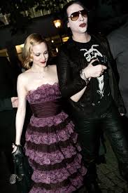Marilyn manson's longtime manager, tony ciulla, has dropped him as a client. Marilyn Manson And Evan Rachel Wood Engaged