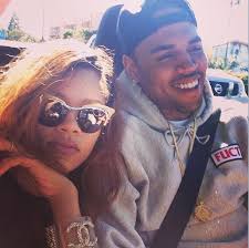 Браун выпустил свой дебютный альбом chris brown в конце 2005 в 16 лет. Rihanna Posts Photo With Chris Brown