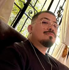 Has anyone in Medellin done alternative treatments like GAE injections for  arthritic knee or can recommend a good doctor?