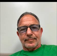 A family that bakes together, stays together! These two keep this business  going and keep Grace and Pete's legacy alive. Come visit us today for some  fresh bread and cookies 🥖🍞❤️🤍💚