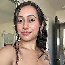 this over Ariana singing No One Mourns the Wicked? That performance alone  should have got her the win over Zoe.