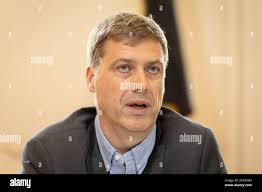 James alexandre de hi-res stock photography and images