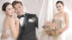 Belum pernah nikah dong amanda, kata billy syahputra, saat ditemui di kawasan adik kandung almarhum olga syahputra itu meluruskan, bahwa perkataan amanda manopo soal menikah diusia 18 dan 20 tahun, hanya rencananya saja. Amanda Manopo Akui Dirinya Pernah Menikah 2 Kali Billy Syahputra Tak Masalah Siap Hidup Bersama Tribunnewsmaker Com
