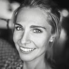 Intenzívna búrka v okrese Detva V okrese Detva sa v okolí obce Kriváň a  Korytárky vyskytuje stacionárna búrka, resp. sa už dlhšiu dobu obnovuje nad  rovnakým miestom. Prináša tak veľmi vysoké úhrny,