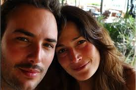 Sebastián, conocido por su actitud espontanea, fue el encargado de realizar la publicación en su. Kathy Saenz Le Sigue Los Pasos A Sebastian Martinez Y Se Va Para Mexico El Espectador