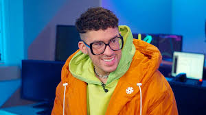 Bad bunny is a puerto rican singer, rapper, and producer based out of san juan. Bad Bunny Says He S In Love What He Values In A Relationship Exclusive Entertainment Tonight
