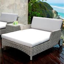 Is there an outdoor daybed with a canopy? Skyline Design Cielo Rattan Chaise Daybed Lounger Skyline Design Outdoor Commercial Furniture