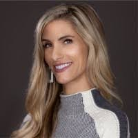 Susan Kolenda's Instagram, Twitter & Facebook