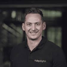 Jonathan Hartwig's Instagram, Twitter & Facebook