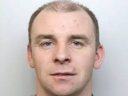 Video shows driver racing 140mph down M62 hard shoulder before performing  dangerous manoeuvre