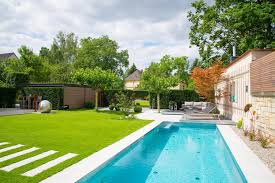 Die welt ein stückchen schöner und erholsamer der beruf des landschaftsarchitekten ist nicht nur ein beruf voller abwechslung und kreativer freiheit. Thumer Landschaftsbau Gmbh Thumer Landschaftsbau Das Leben Beginnt Mit Dem Tag An Dem Man Einen Garten Anlegt