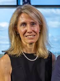 Lisa Weiland's Instagram, Twitter & Facebook