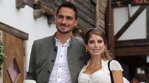 Vor 14 jahren lernten sich die influencerin und der fußballer kennen, seit 2015 sind sie verheiratet. Mats Hummels Cathy Hummels Trennung Die Ganze Wahrheit Intouch