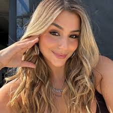 Paula Andrea Posada (@paulaaposadar)