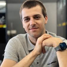 Need some advice, i have a ps5 with ps plus membership and maybe looking to  buy the portal. I wanna know can you download games onto the portal to play  offline. Can