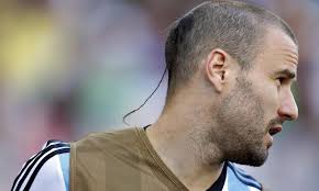 Check in online to check current store hours and wait times. What Is Going On With Rodrigo Palacio S Rat Tail Hairdo For The Win