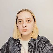 Hannah Mcmahon's Instagram, Twitter & Facebook