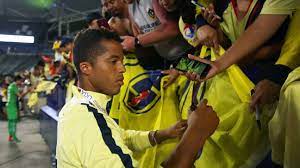 Giovani dos santos injury vs guadalajara (briseno vs giovani tackle). Gio Slams Galaxy Over Injury Contract Talks