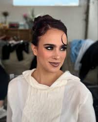 Maquillaje para @galamontes ✨ Maquillaje @stephanierocha_makeupartist ✨  Peinado por @zivana_hairstylist 📽️ Video Paty Cantú ft Malilla “Al Mali”  #makeup #hair #makeupdg #dolcegabannamakeup #video #StephanieRocha