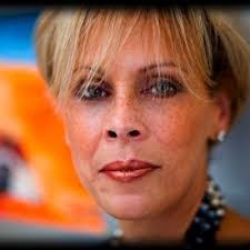 Leigh Hamilton's Instagram, Twitter & Facebook