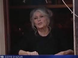 Depuis 26 ans, l'ancienne comédienne partage la vie de bernard d'ormale. Exclusive Footage Brigitte Bardot Opens Her Doors In Saint Tropez Exclusive Footage Brigitte Bardot Opens Her Doors In Saint Tropez