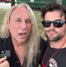 Dana Strum's Instagram, Twitter & Facebook