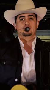 Biografia De Rolando Marroquin