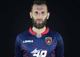 Maglia cosenza calcio away trasferta 2019/2020 xl + patch lega b. L Ex Tigrotto Bruccini E Quella Scelta Che Fa Arrabbiare La Sua Societa