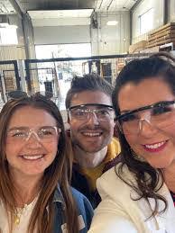 Sandy Brink's Instagram, Twitter & Facebook